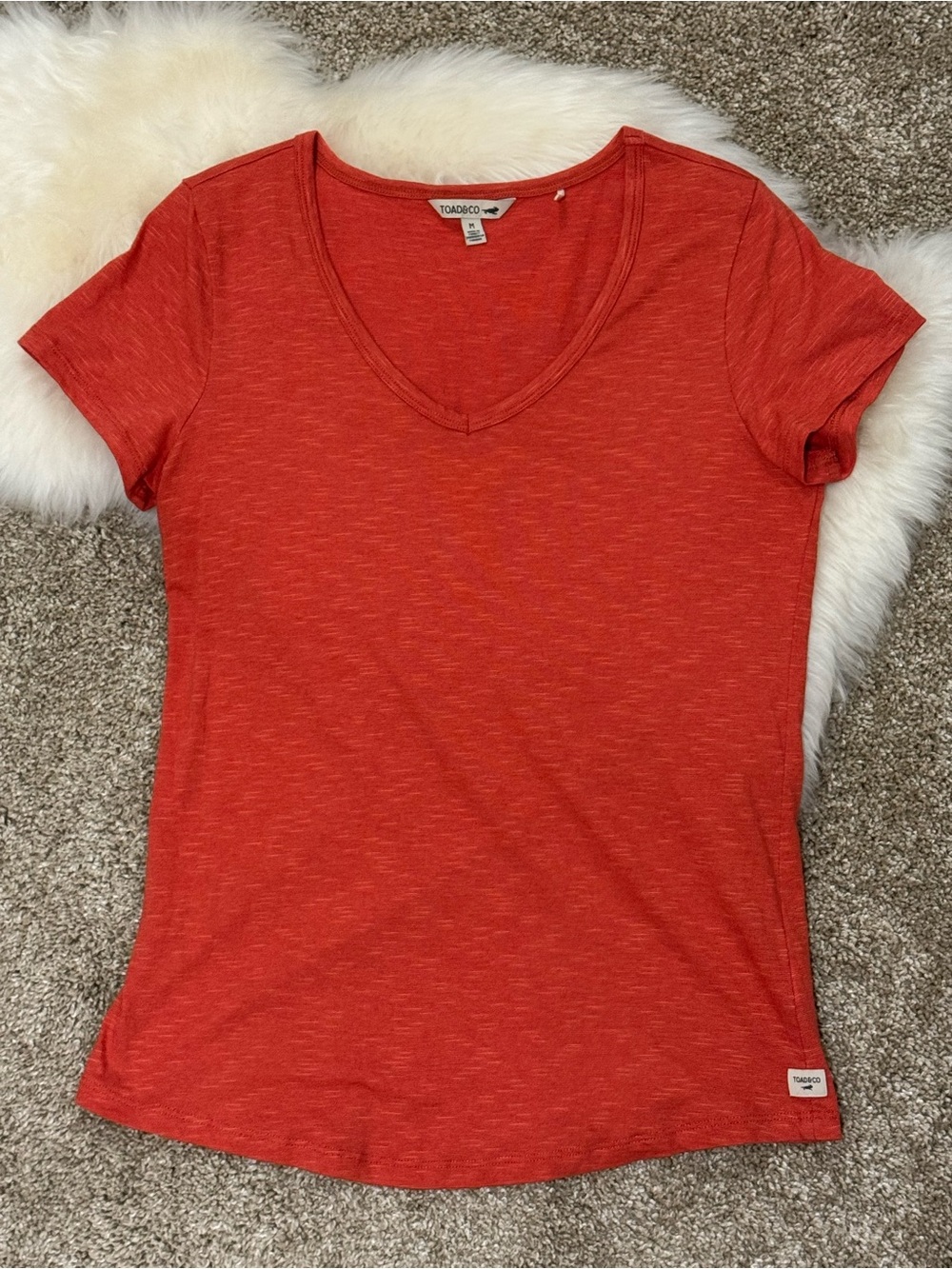 Women’s Toad&Co Orange V-Neck Short Sleeve Tee Size M